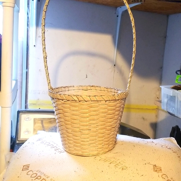 Basket - Picture 1 of 3